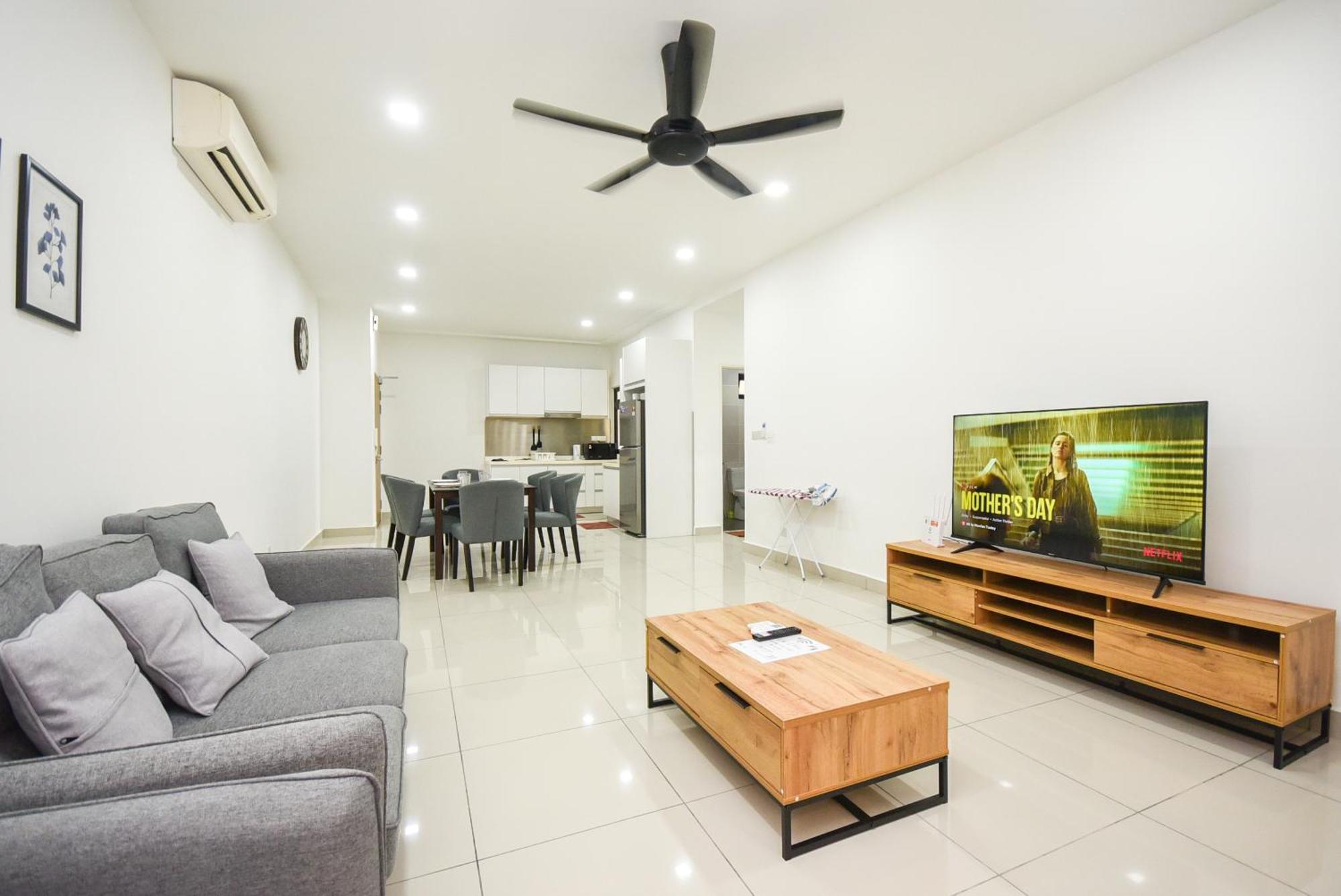 Meridin Medini Suite By Nest Home【Legoland】 Nusajaya  Exterior photo